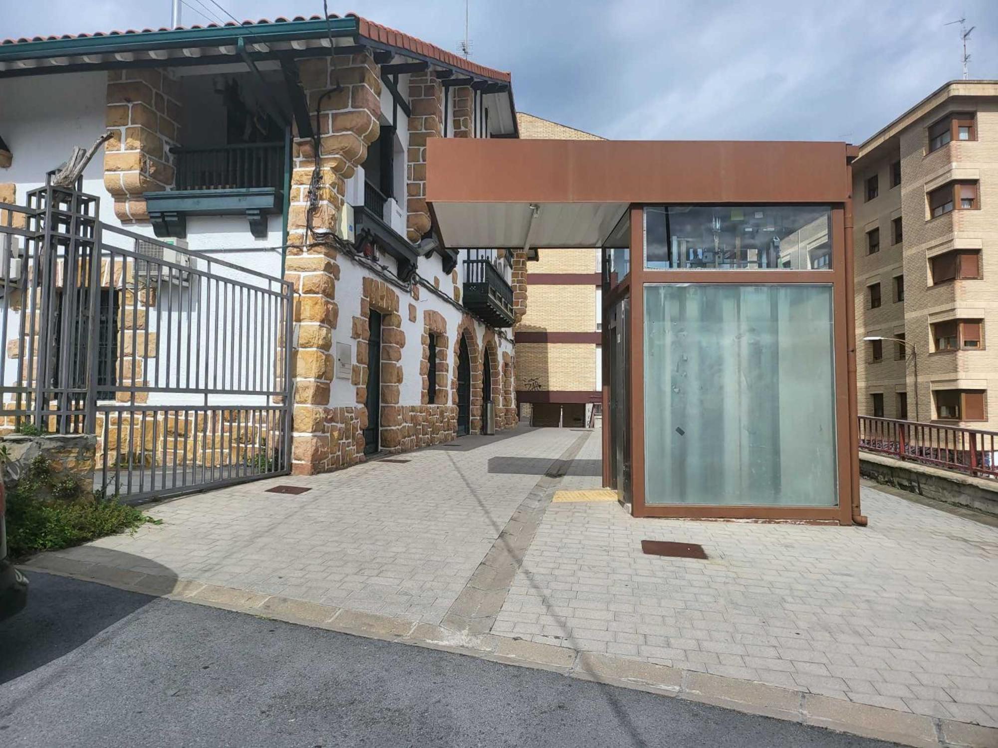Apartament Piso Rio Nervion 15 Minutos Bilbao Ugao-Miraballes Zewnętrze zdjęcie